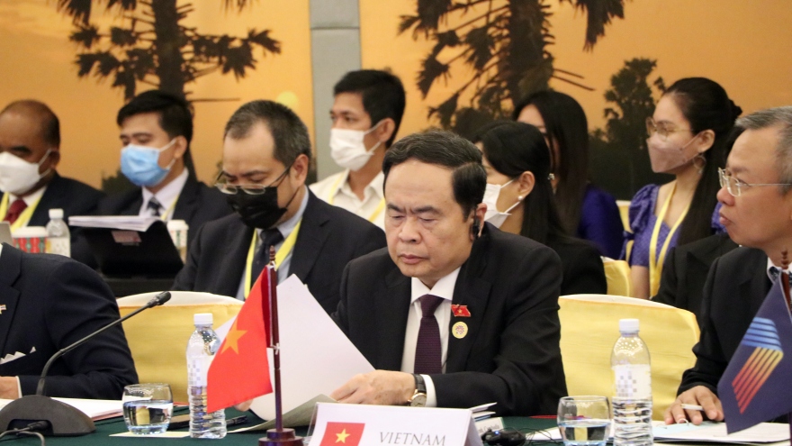 Ông Trần Thanh Mẫn tham dự cuộc gặp các nhà Lãnh đạo ASEAN - AIPA