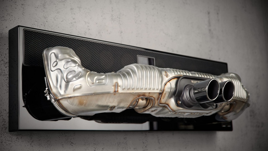 Chiêm ngưỡng bộ loa 300 triệu đồng làm từ hệ thống ống xả của siêu xe Porsche