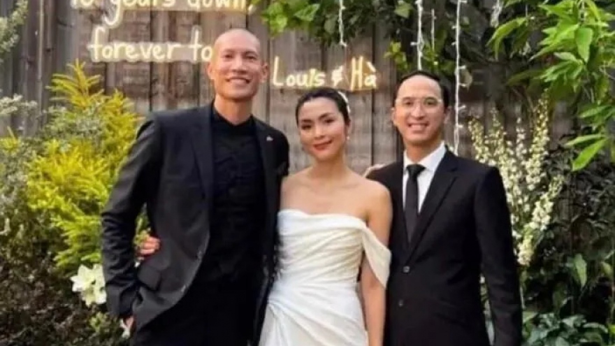 Tăng Thanh Hà kỷ niệm 10 năm ngày cưới tại biệt thự triệu đô