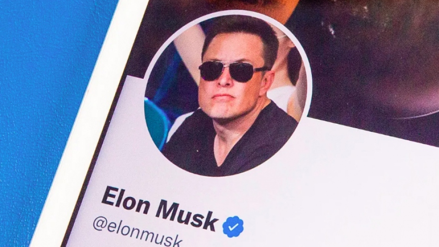 Elon Musk tuyên bố là CEO mới của Twitter