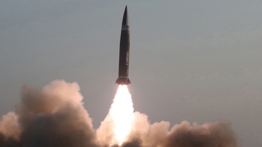 Triều Tiên tiếp tục phóng nhiều tên lửa