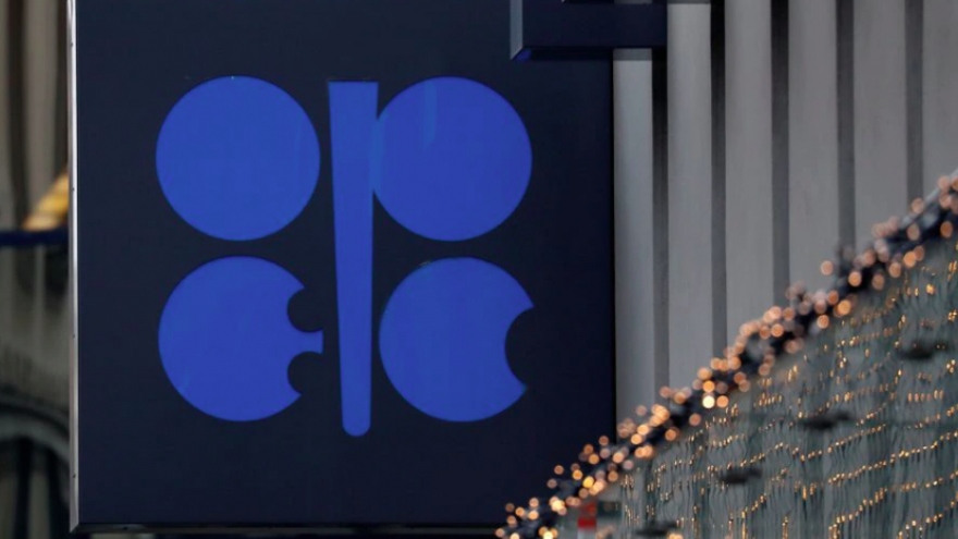 OPEC dự báo tiêu thụ dầu toàn cầu năm nay ở mức 99,6 triệu thùng/ngày