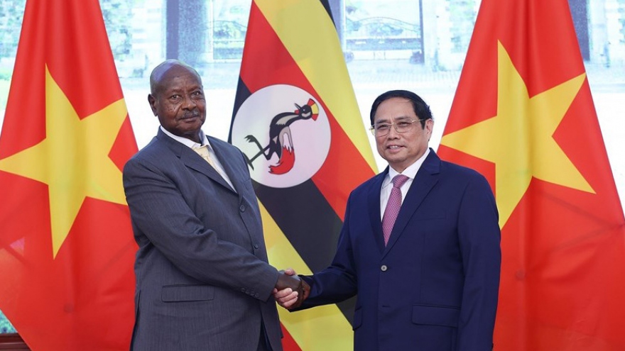 Thủ tướng Phạm Minh Chính hội kiến Tổng thống Cộng hòa Uganda