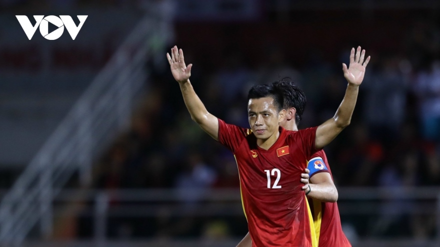 Văn Quyết háo hức trước cơ hội cùng ĐT Việt Nam đối đầu Dortmund