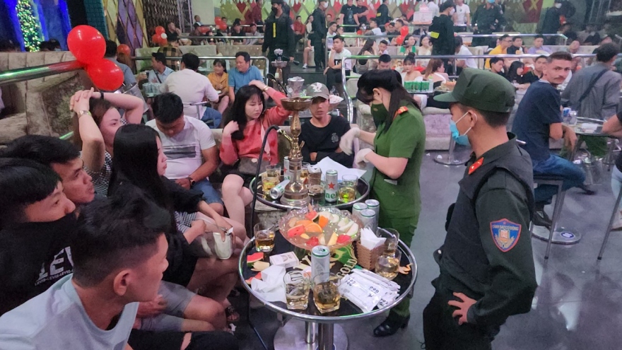 139 nam nữ dương tính ma túy trong quán bar Paradise ở Kiên Giang