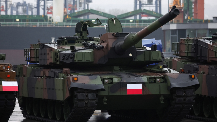 Ba Lan nhận lô xe tăng và lựu pháo đầu tiên từ Hàn Quốc