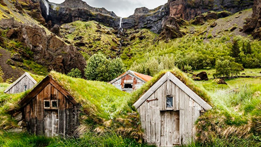 Độc đáo những ngôi nhà cỏ có lịch sử hơn 1.000 năm tại Iceland
