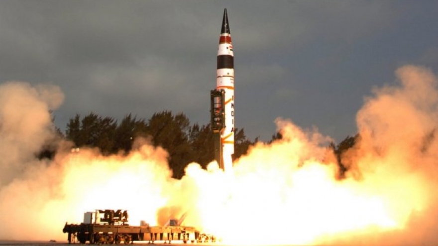 Ấn Độ phóng thử thành công tên lửa đạn đạo Agni-5