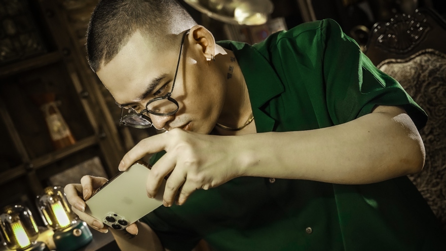 Đạo diễn Phạm Vĩnh Khương ra mắt kỹ thuật Fly Handheld Oneshot sử dụng cho điện thoại