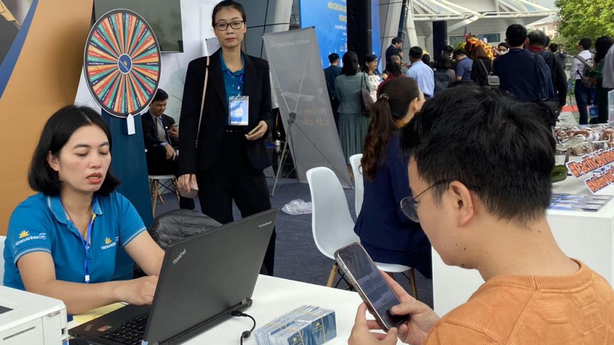 Vietnam Airlines kích cầu du lịch tại hội chợ VITM Đà Nẵng 2022