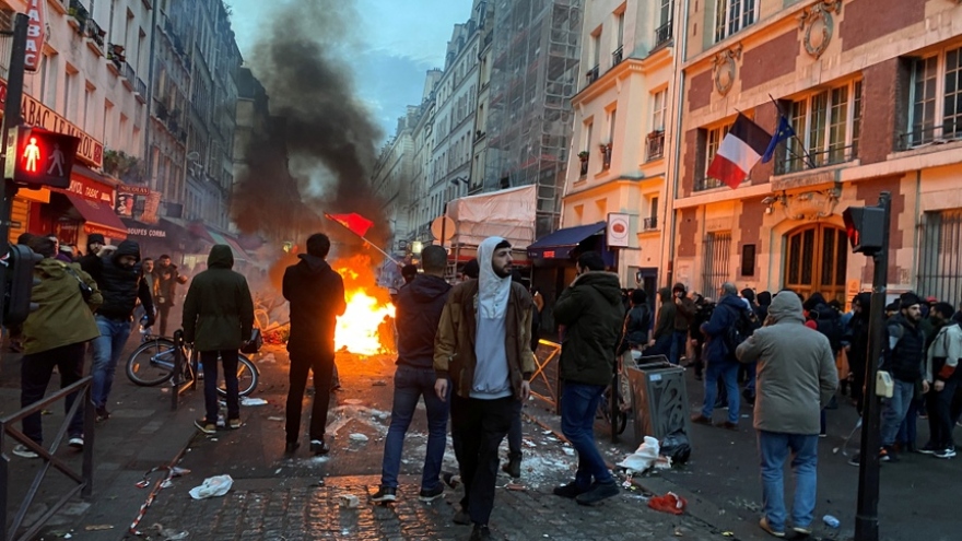 Biểu tình bạo lực của người Kurd ở Paris trong ngày Giáng sinh
