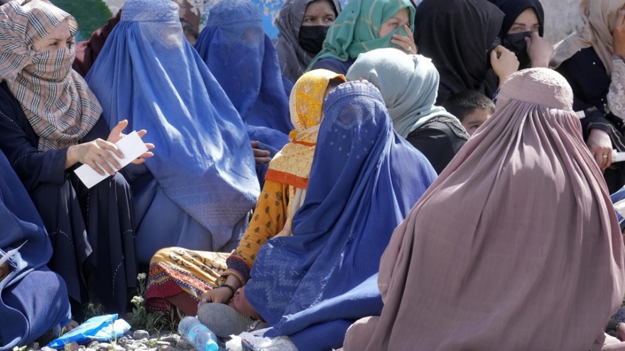 Taliban liên tiếp ra lệnh cấm mới đối với phụ nữ Afghanistan