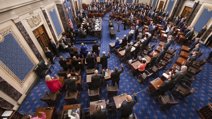 Thượng viện Mỹ thông qua dự luật chi tiêu trị giá 1.700 tỷ USD