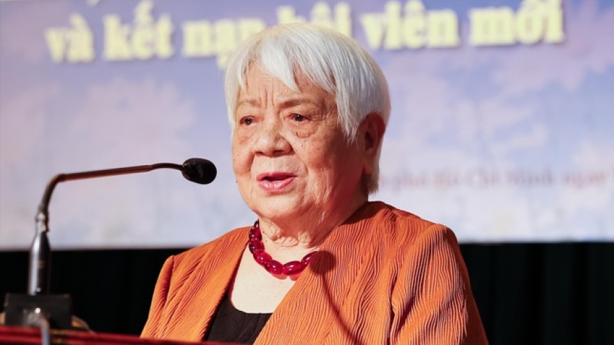 Cụ bà 94 tuổi được kết nạp vào Hội Nhà văn TPHCM