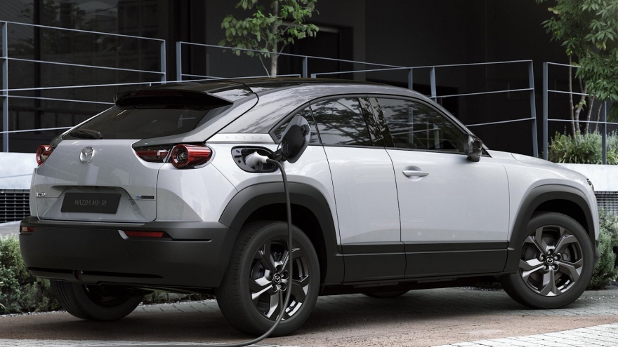 CEO Mazda châu Âu chỉ trích lệnh cấm xe động cơ đốt trong