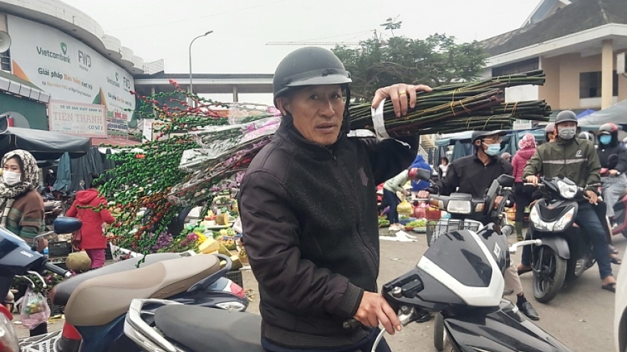 Chợ 30 Tết ở Quảng Bình: Sức mua tăng cao, giá tăng nhẹ