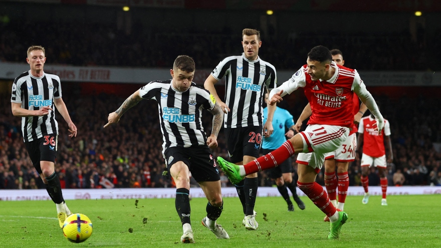 Newcastle khiến Arsenal sảy chân trong cuộc đua vô địch Ngoại hạng Anh