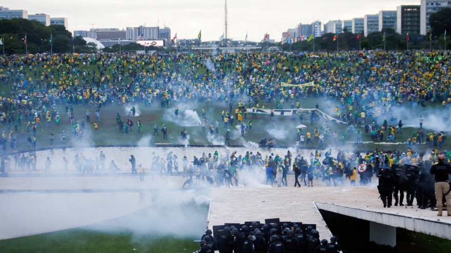 Cộng đồng quốc tế đồng loạt lên án vụ tấn công nhằm vào các tòa nhà chính phủ Brazil