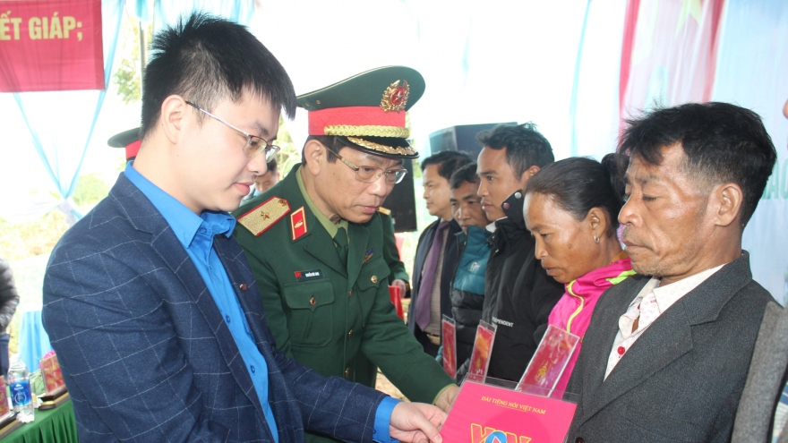 VOV phối hợp trao tặng 5 nhà Đại đoàn kết tại Quảng Trị