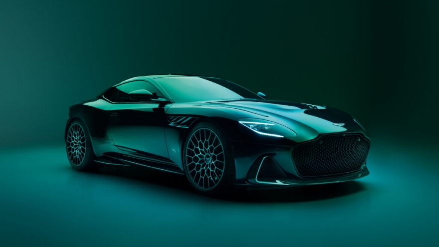Aston Martin ra mắt DBS 770 Ultimate -chiếc Aston Martin “mạnh nhất từ trước tới nay"