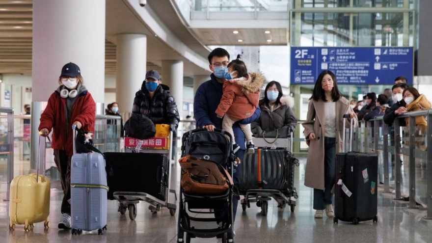 Trung Quốc tạm dừng cấp thị thực ngắn hạn đối với du khách Hàn Quốc