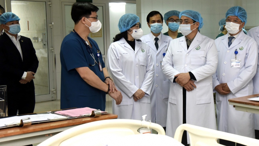Thủ tướng thăm, động viên và chúc Tết Bệnh viện Việt Đức