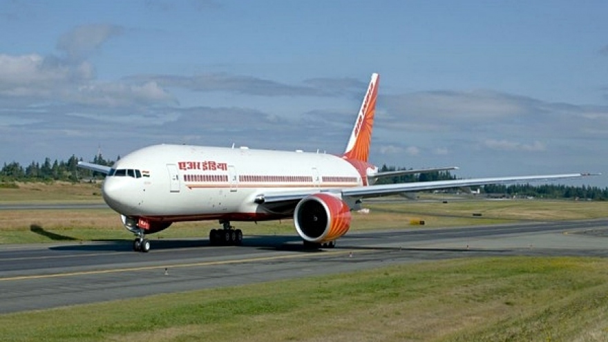 Hãng hàng không quốc gia Ấn Độ Air India đặt mua hơn 500 máy bay của Airbus và Boeing