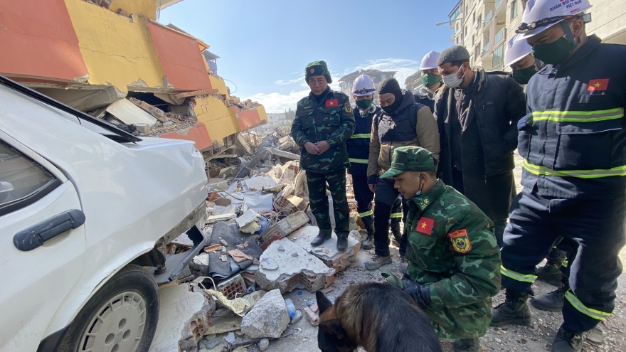 Đoàn cứu hộ của Bộ Quốc phòng tìm thấy thêm 3 nạn nhân động đất Thổ Nhĩ Kỳ