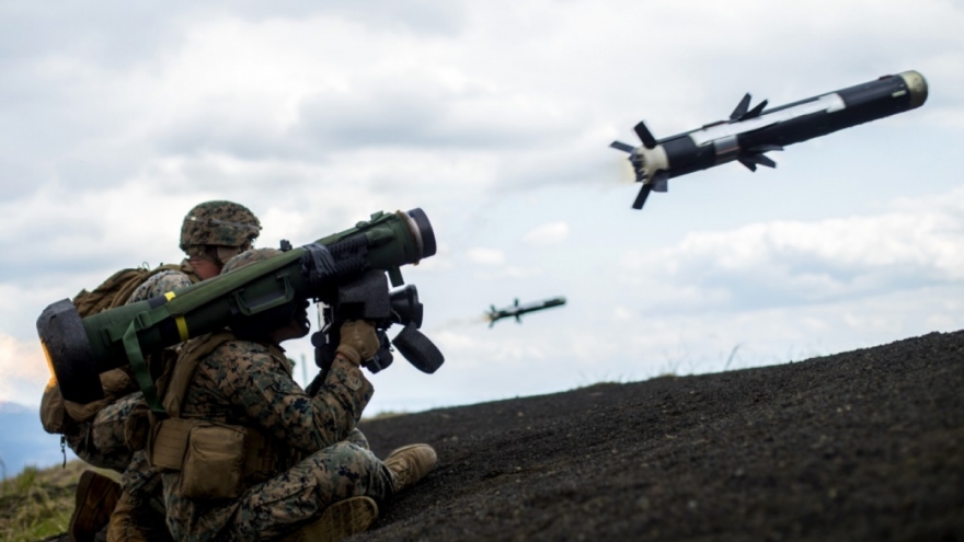 Tìm hiểu uy lực của tên lửa chống tăng Javelin Mỹ nói gửi cho Ukraine