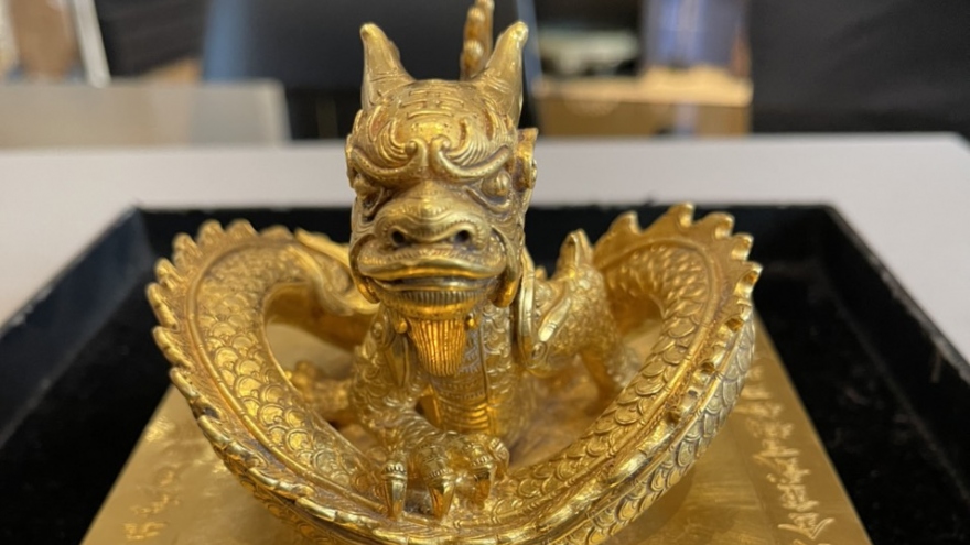 Một doanh nhân Bắc Ninh mua Ấn vàng "Hoàng đế Chi Bảo" với giá hơn 6 triệu euro
