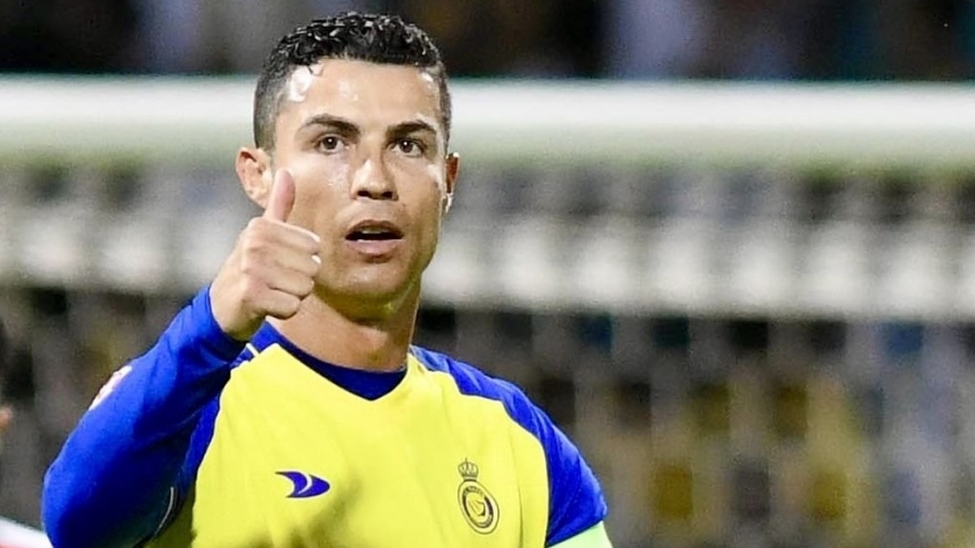Ronaldo ghi 4 bàn, Al Nassr đè bẹp Al Wehda