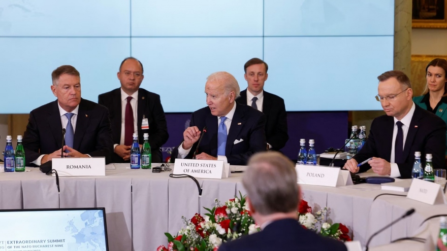 Tổng thống Mỹ Biden trấn an các đồng minh NATO sau cảnh báo hạt nhân của Nga