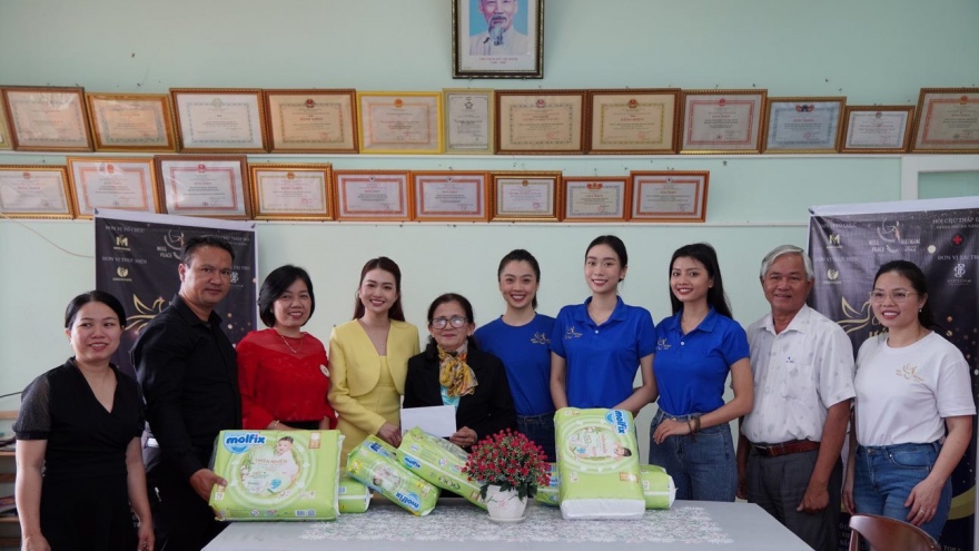 BTC Miss Peace Vietnam thăm Trung tâm nuôi dạy trẻ mồ côi