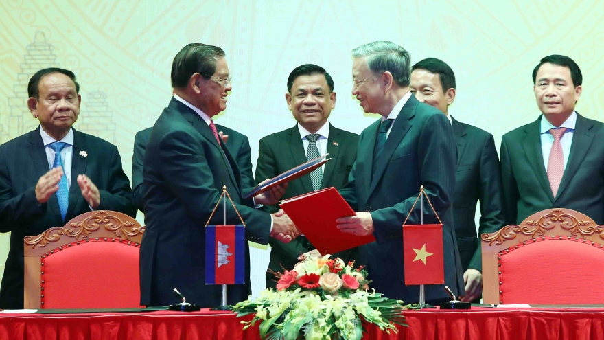 Bộ Công an Việt Nam và Bộ Nội vụ Campuchia ký kết Kế hoạch hợp tác năm 2023