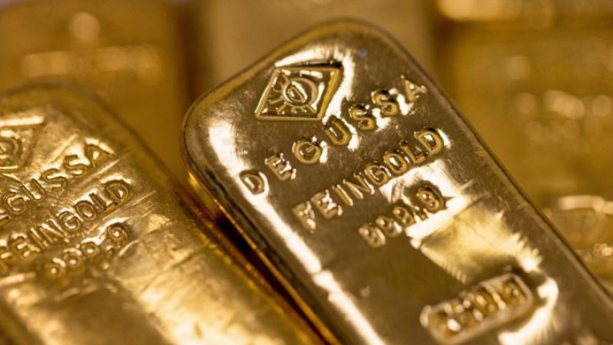 Giá vàng trong nước và thế giới đồng loạt lao dốc trong phiên đầu tuần