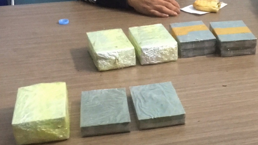Hải Phòng: Bắt giữ 3 đối tượng vận chuyển 12 bánh heroin