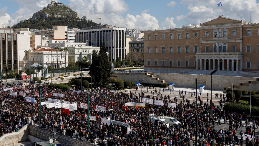 Biểu tình tiếp diễn ở Athens (Hy Lạp) sau vụ tai nạn tàu hỏa thảm khốc
