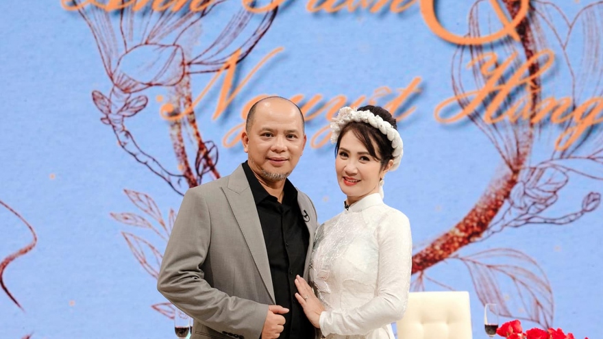 Hôn nhân 27 năm ngọt ngào và gian khó của vợ chồng Nguyệt Hằng-Anh Tuấn
