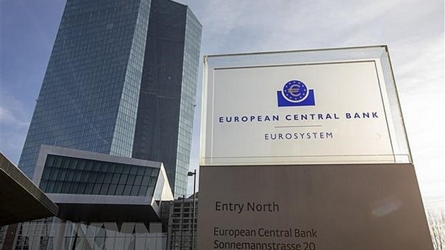ECB cam kết giảm lạm phát trước những biến động tài chính gần đây