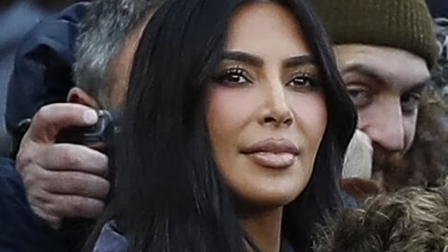 Kim Kardashian bị dính "lời nguyền xui xẻo" khi đi cổ vũ bóng đá