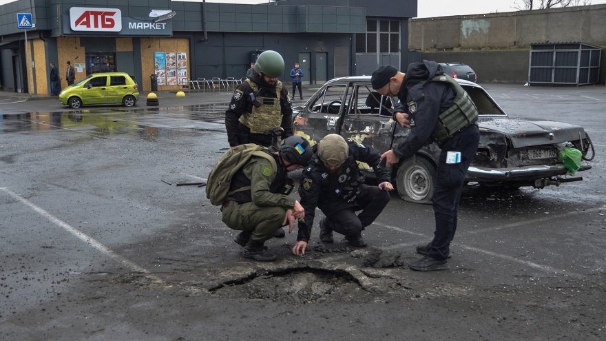 Ukraine tăng cường biện pháp an ninh, phòng thủ sau vụ tấn công mới nhất của Nga