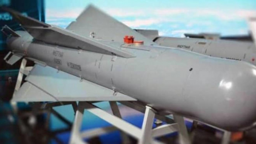 Nga bị nghi lần đầu tiên sử dụng bom thông minh UPAB-1500B tại Ukraine