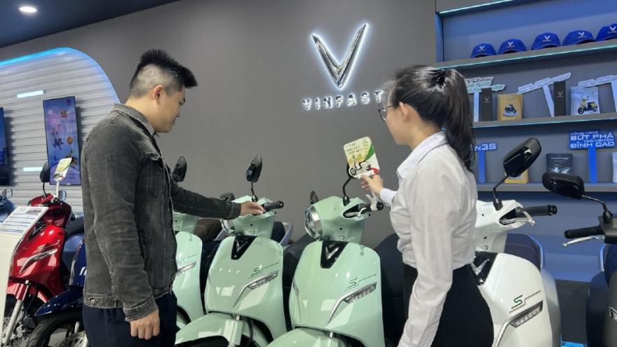 Nhà đầu tư đua nhau trở thành đại lý ủy quyền xe máy điện VinFast