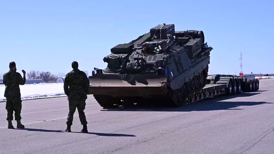 Phương tiện đặc biệt giúp Ukraine cứu hộ xe tăng chiến đấu trên chiến trường