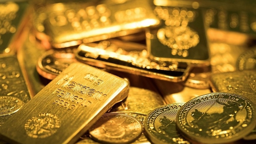 Giá vàng trong nước đứng yên bất chấp đà tăng của vàng thế giới