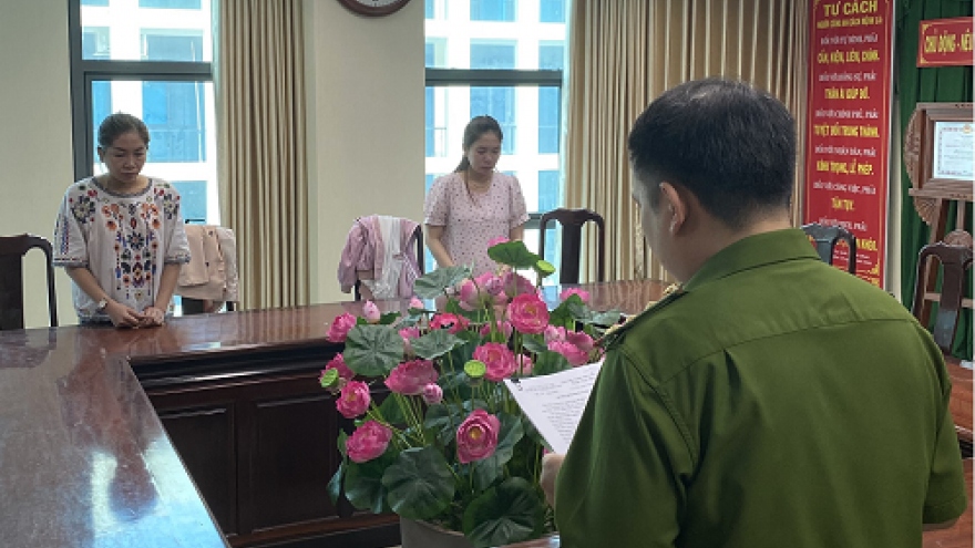 Khởi tố 2 nhân viên Bệnh viện đa khoa Cần Thơ liên quan vụ Việt Á