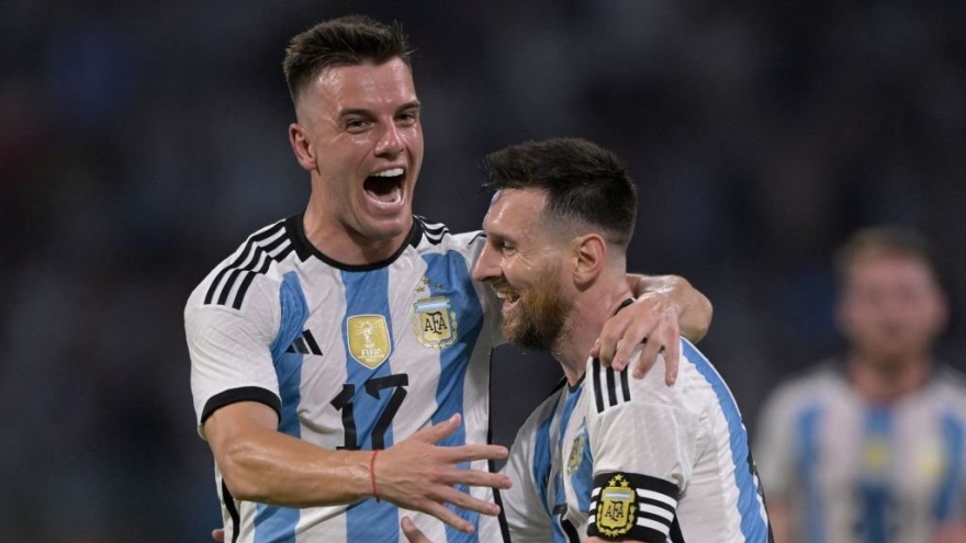 Messi lập hat-trick, Argentina thắng hủy diệt đội từng suýt thua ĐT Việt Nam