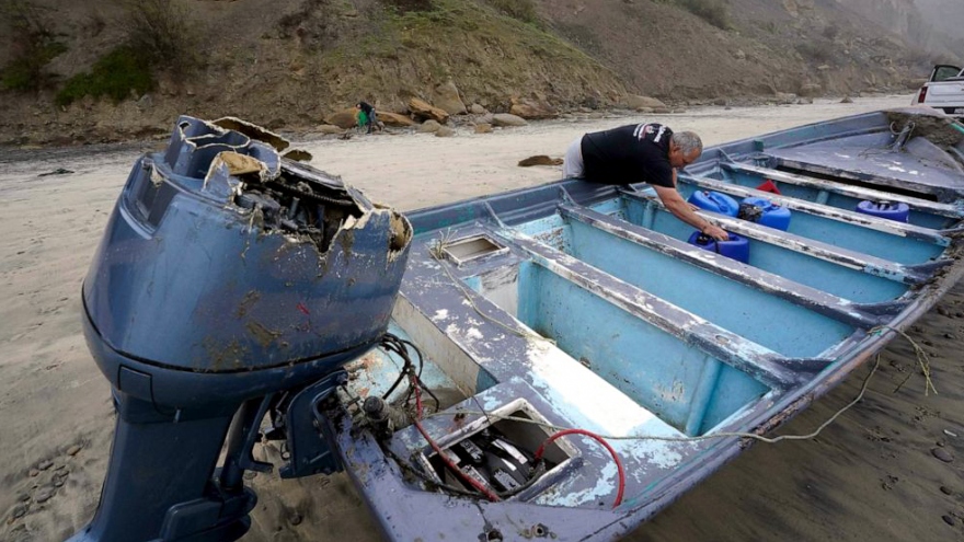8 người thiệt mạng trong 2 chiếc thuyền cá bị lật gần San Diego, Mỹ