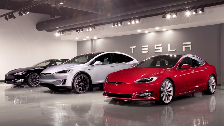 Malaysia cho phép nhập khẩu xe điện của Tesla