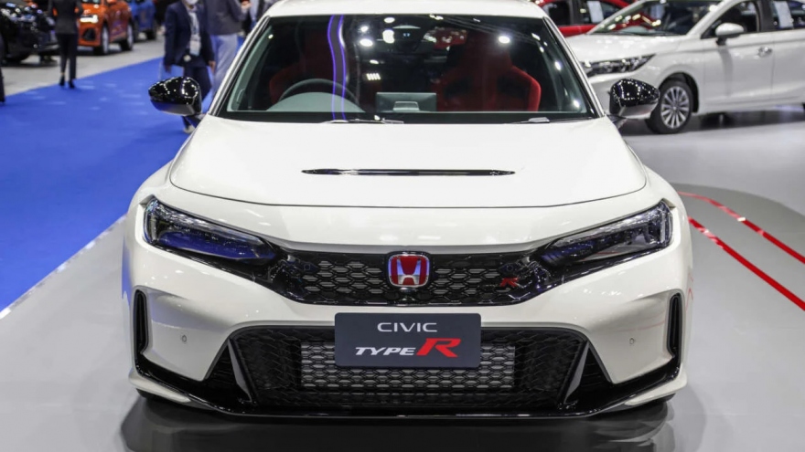 Honda Civic Type R FL5 nhận đặt trước với giá gần 3 tỷ đồng